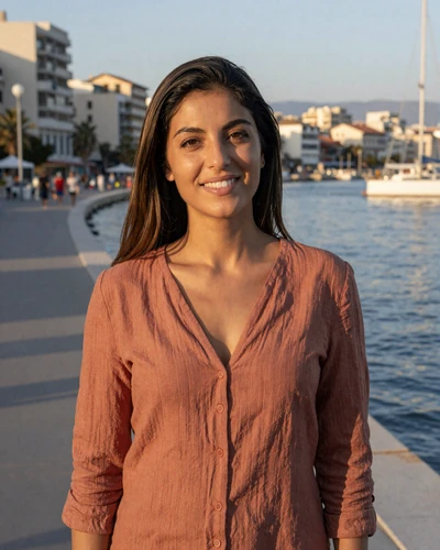 Eleni, 29, Greek woman from Thessaloniki who believes in visible chemistry