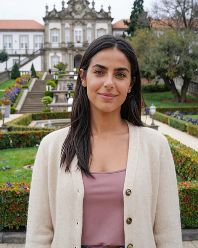 Leonor, 32, Braga woman with traditional Portuguese values and modern ambitions who cooks like her grandmother