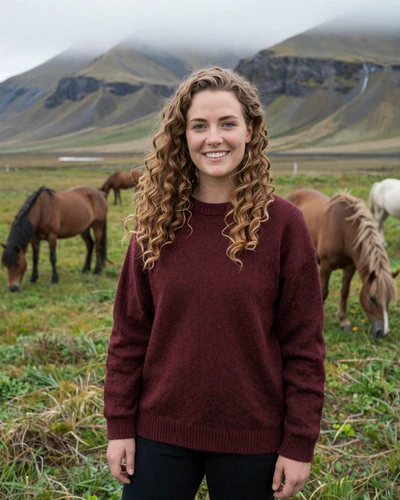 Þórdís, 26, Icelandic veterinarian from Mosfellsbær who loves Icelandic horses and values loyalty