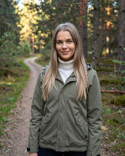 Piret, 33, Estonian environmental engineer from Kohtla-Järve who loves forests and authentic connections