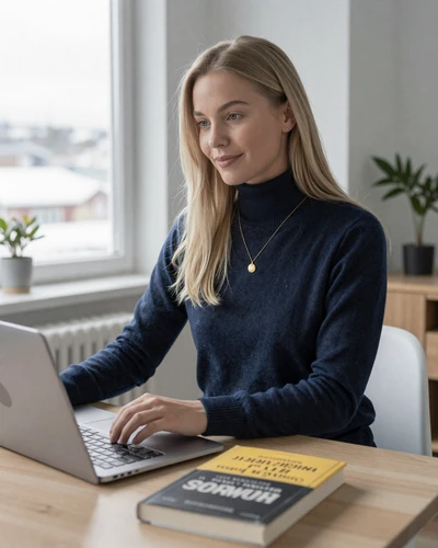 Helga, 27, Icelandic software developer from Reykjanesbær who loves literature and deep connections