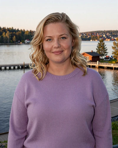 Saara, 30, Finnish doctor from Kuopio who brings warmth and healing to everything she does